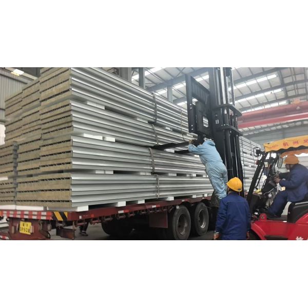 SDP Finish Rockwool Roof Sandwich Panel - Corrosion Resistant Solar Roof Panel for Factories and Warehouses