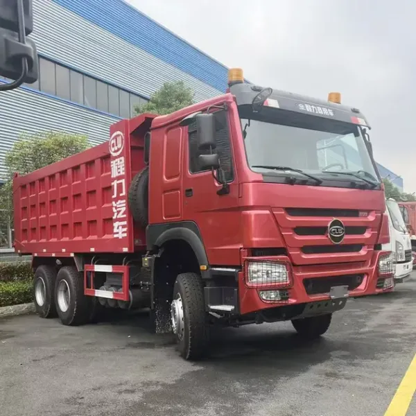 4X2 Isuzu Road Maintenance Road Construction Double Row Dump Truck