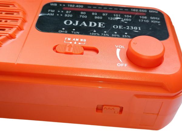 Apoio de rádio 2800 MAh Battery do diodo emissor de luz do ABS da manivela solar exterior da emergência