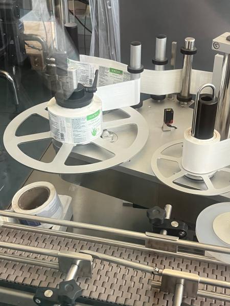 AccuLabel Pharma Automatic Round Bottle Labeling Machine 180 Bottles/Min
