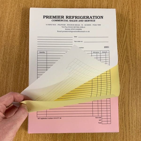 100% Wood Pulp Carbonless Paper NCR Paper 45-80gsm Smooth Surface For Invoice Receipt