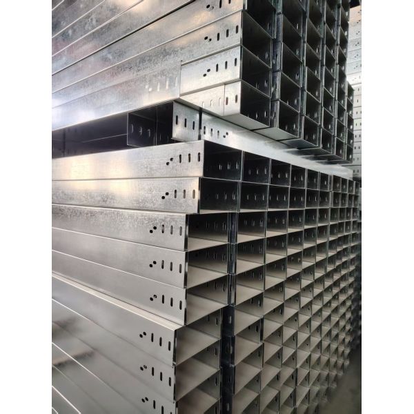 Custom Size Closed Trough Cable Tray | Anti-Corrosion Cable Trunking for Neat Electrical & Communication Cable Routing