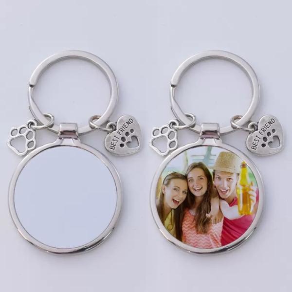 Promotional Birthday Gift Keychain Round Metal Pendant Keychain Unique Sublimation Blank Photo Keychain