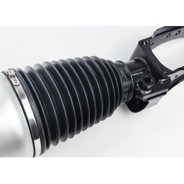 Le véhicule doit être équipé d'un système de freinage à air.