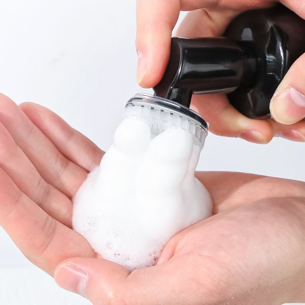 Transparent PET Plastic Non Spill Refillable Foam Pump Bottle with Brush Head for Cosmetic Foam Dispenser