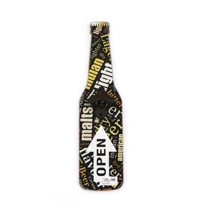 Abridor de garrafa fixado na parede de madeira da segurança, abridor de garrafa fixado na parede da cerveja