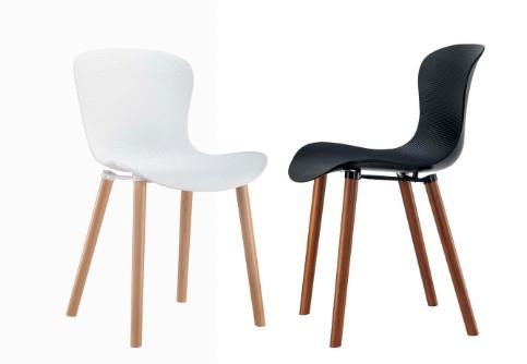 modern PP dining chair with wooden leg