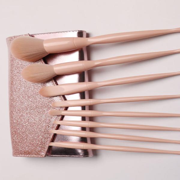 Silk Synthetic Eyelash Professional Makeup Brushes Perfectly Shaped Brush Heads