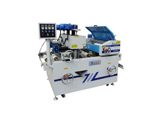 500mmの厚さの調節可能な角度のローラーのコーティング装置20m/Min