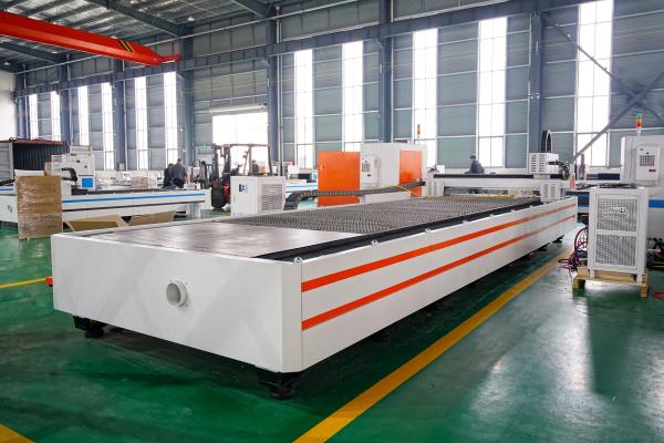 4kw Carbon Steel Fiber Laser Cutting Machine Fscut 2000 0.8m/Min