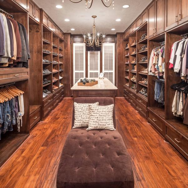 Solid Wood Walk In Closet Modern Classic U Shaped Brown Clothes Storage Cabinets