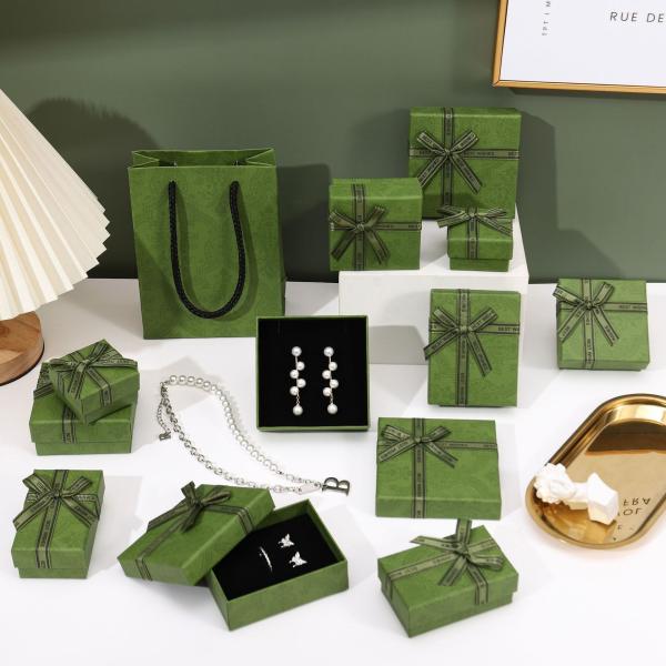 Charm Jewelry Box with Acceptable OEM/ODM and Zipper Closure