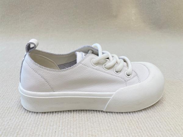 Genuine Leather Soft Comfortable Trainers Size 35-Size 40 Ladies Soft Trainers