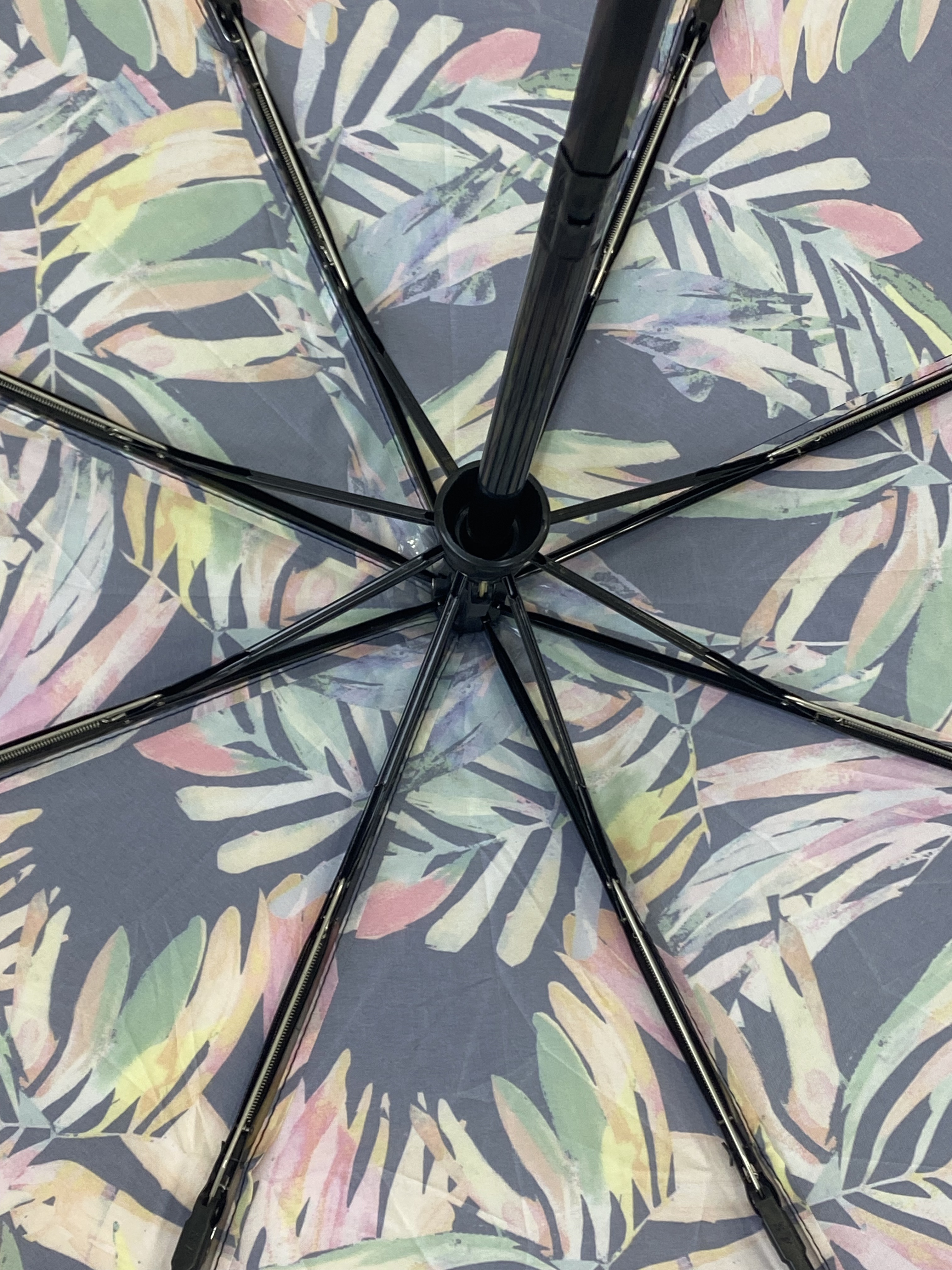 Custom Logo Umbrellas Outdoor Sunny Rainy UV Protection Automatic Three Folding Umbrella Travel