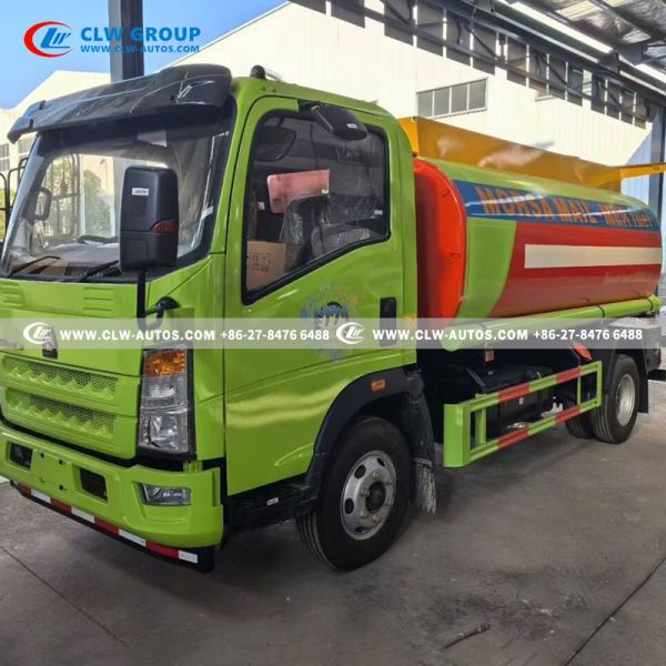 Sinotruk HOWO 4x2 6,000L Fuel Tanker Truck with PTO-Driven Gear Oil Pump and Optional Fuel Dispenser