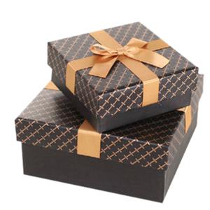 Коробка крышки и низкопробного одеяния упаковывая с лентой CMYK/Pantone