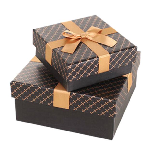 Коробка крышки и низкопробного одеяния упаковывая с лентой CMYK/Pantone