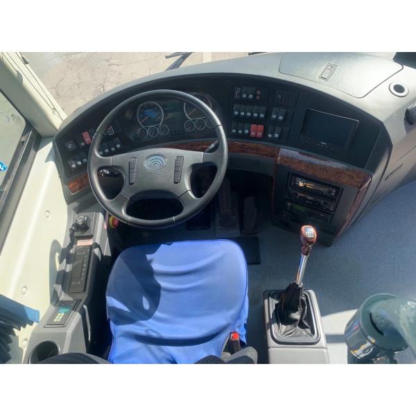 Los autobuses usados marca de China Yutong entrenan ZK6122 WP10. Motor diesel 2015-2019 2+2layout 51seats