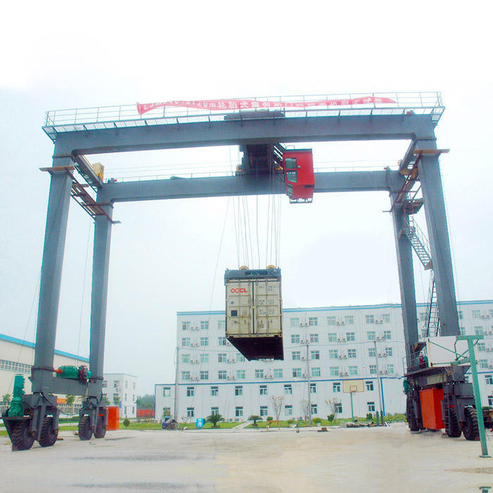 RTG Rubber Tyred Container Gantry Crane 30T 40T 50T 1-6 Rows Container Stacking