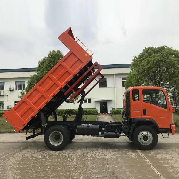 High Load Capacity Sinotruk HOWO Homan 4X2 Dump Truck with 120L Fuel Tanker Capacity