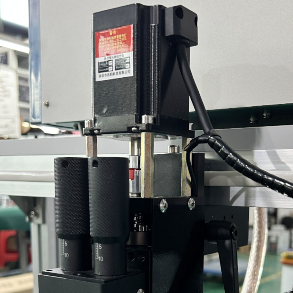 Литий-ионные батареи Tab Spot Welding Machine Машина для сборки батарей