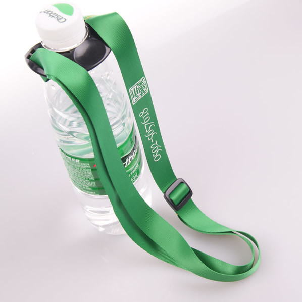 The sports lanyards for bottled water or bottled drinks come with plastic bottle neck fasteners Lanyards&Wristbands