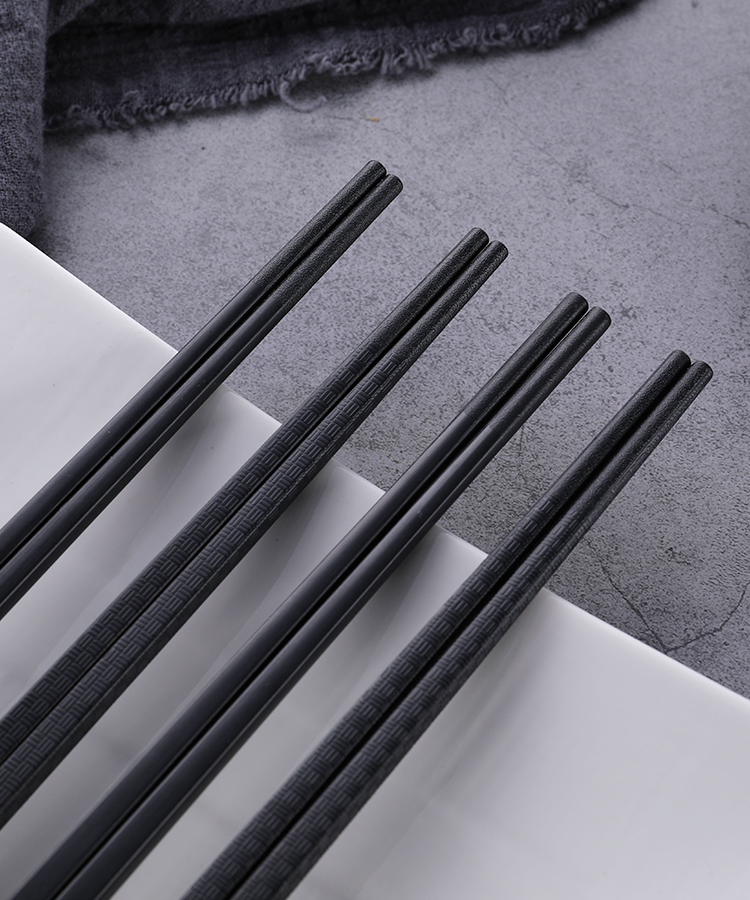 Slub Pattern Smooth Black Alloy Chopsticks Non Slip For Home Restaurant