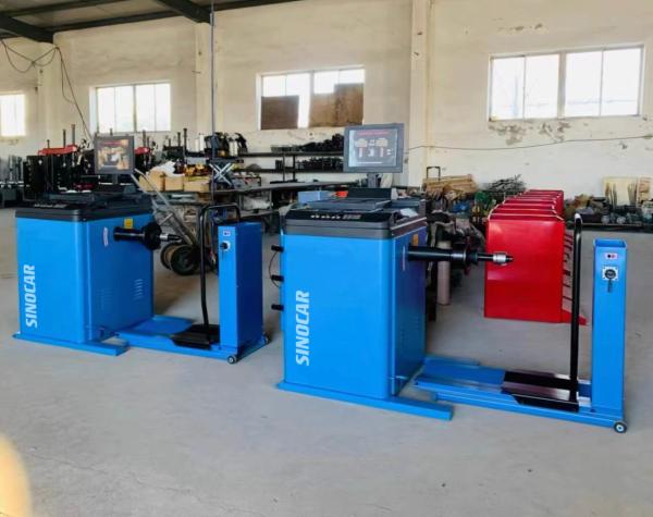 Compact Automatic Wheel Balancing Machine Auto Tire Balancing Equipment