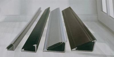Surface Smooth Shower Screen Seal Strip Erosion Resistant Easy Installation