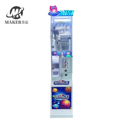 La machine à attraper les poupées mini est une machine à griffes de haute qualité