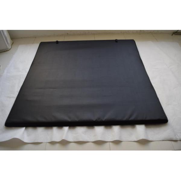 Крышка кровати Хилукс Навара трифолд, складывая Тоннеау покрывает материалы ПВК