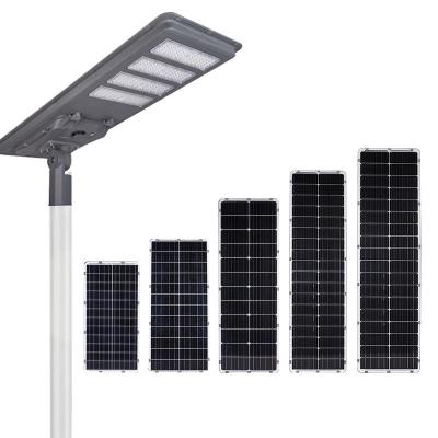 Éclairage de rue solaire à LED extérieur de 60W avec fonction d'allumage automatique 180LM/W