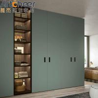 Gabinete de guarda de quarto minimalista moderno com design simples e alças de armário