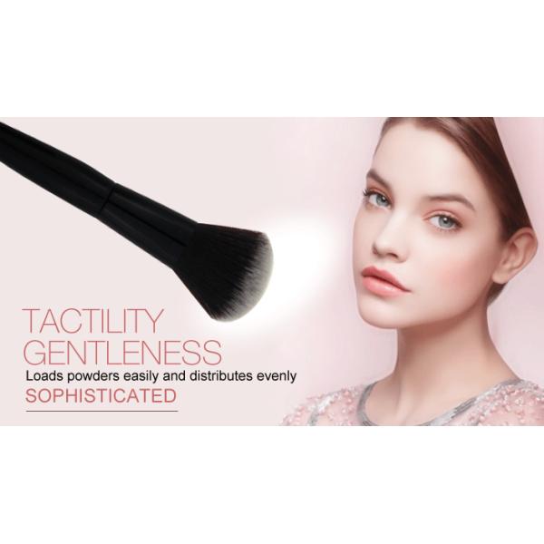 Single Long Kabuki Angled Blush Brush 47mm Black Ferrule Aluminum