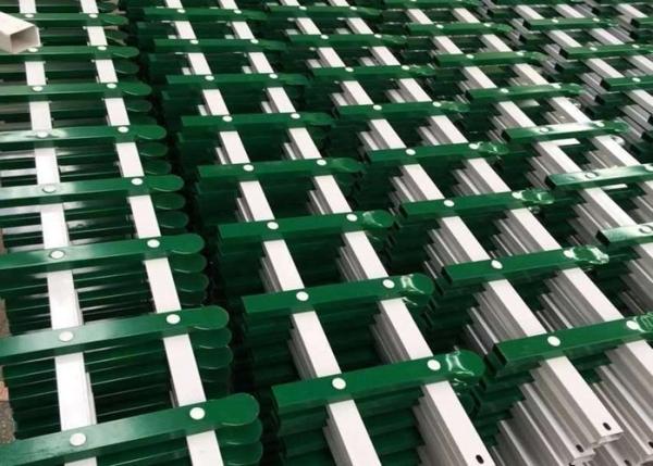 Garden Grass Lawn Zinc Steel Fence Protection For City Roadsides