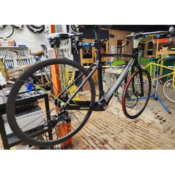 полностью спрятанный горный велосипед тарельчатого тормоза BXT велосипеда дороги углерода гравия кабеля 700C