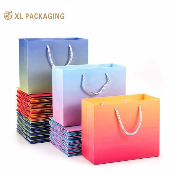 XL Packaing Luxury Custom Logo Brand Large Garments Shopping Paper Bags Clothing Shoes Recyclable Packaging For Men Women Paper Bags With Twisted Paper Handle