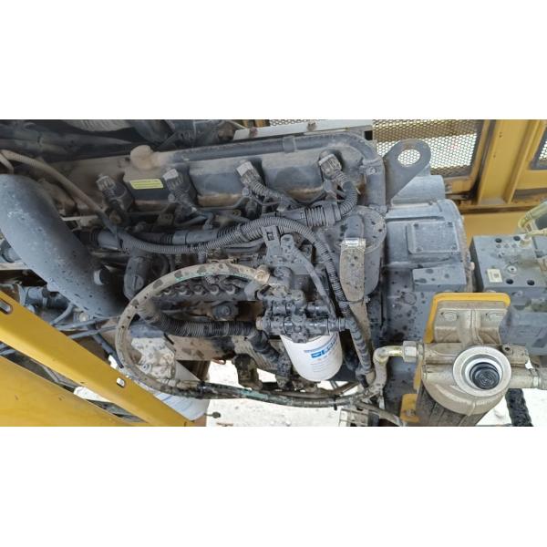 Yellow Xg Heavy Duty 100 Ton Crawler Crane Easy To Operate Large Crawler Crane
