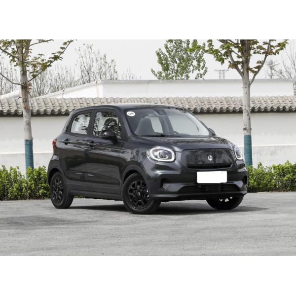 Leapmotor T03 Mini EV Car для взрослых 280 км Дальность 5 дверей 5 мест Седан 4780 * 1905 * 1675 мм