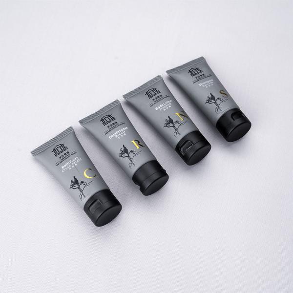 Matt Finishing Hotel Amenities Kit Toothbrush Comb