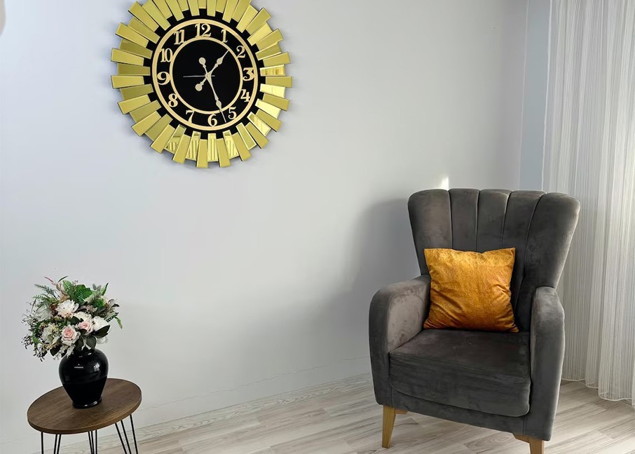 Shiny Gold Wall Clock Timepiece in 60CM 80CM Sizes with Customizable Design