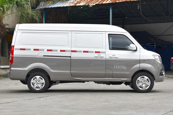 Used Mci Bus Jinbei 2023 Model Lorry Minivan 2 Seats Air Conditioner CNG
