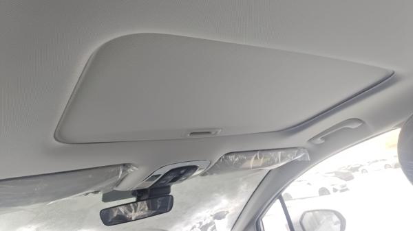 Hyundai CUSTO Korean Gasoline Car 2023 New Model Luxury Top Version