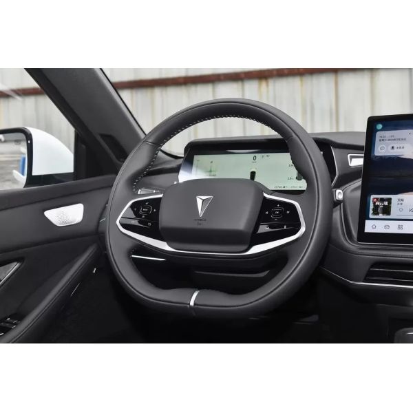 ChangAn Deepal SL03 2024 Hybrid Vehicle with 200-250Ps Power 300-400Nm Torque and Panoramic Sunroof