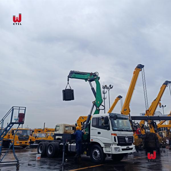 Тележка заграждения Уилера FOTON AUMAN 6X4 10 с краном установленным вагоном с краном