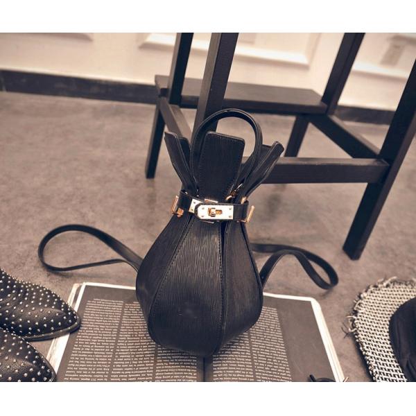 2016 street fashion vase Backpack new female fashion color of spring