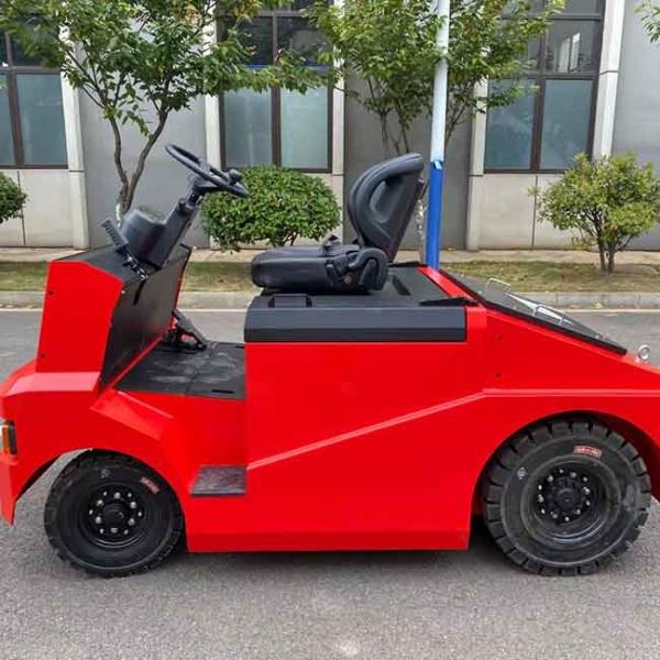 QDD120/150 Seated Electric Tow Tractor Traction weight:12000/15000KG