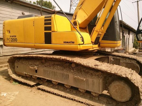 Low price Sell Used KOMATSU PC200-6 Excavator Good Condition