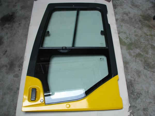 OEM Replacement Komatsu PC130-7 Excavator Cab/Cabin Operator Cab and Spare Parts Excavator Door