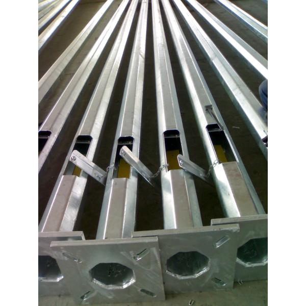 Фонарные столбы потока коммерчески высокого фонарного столба рангоута полигональные стальные конические